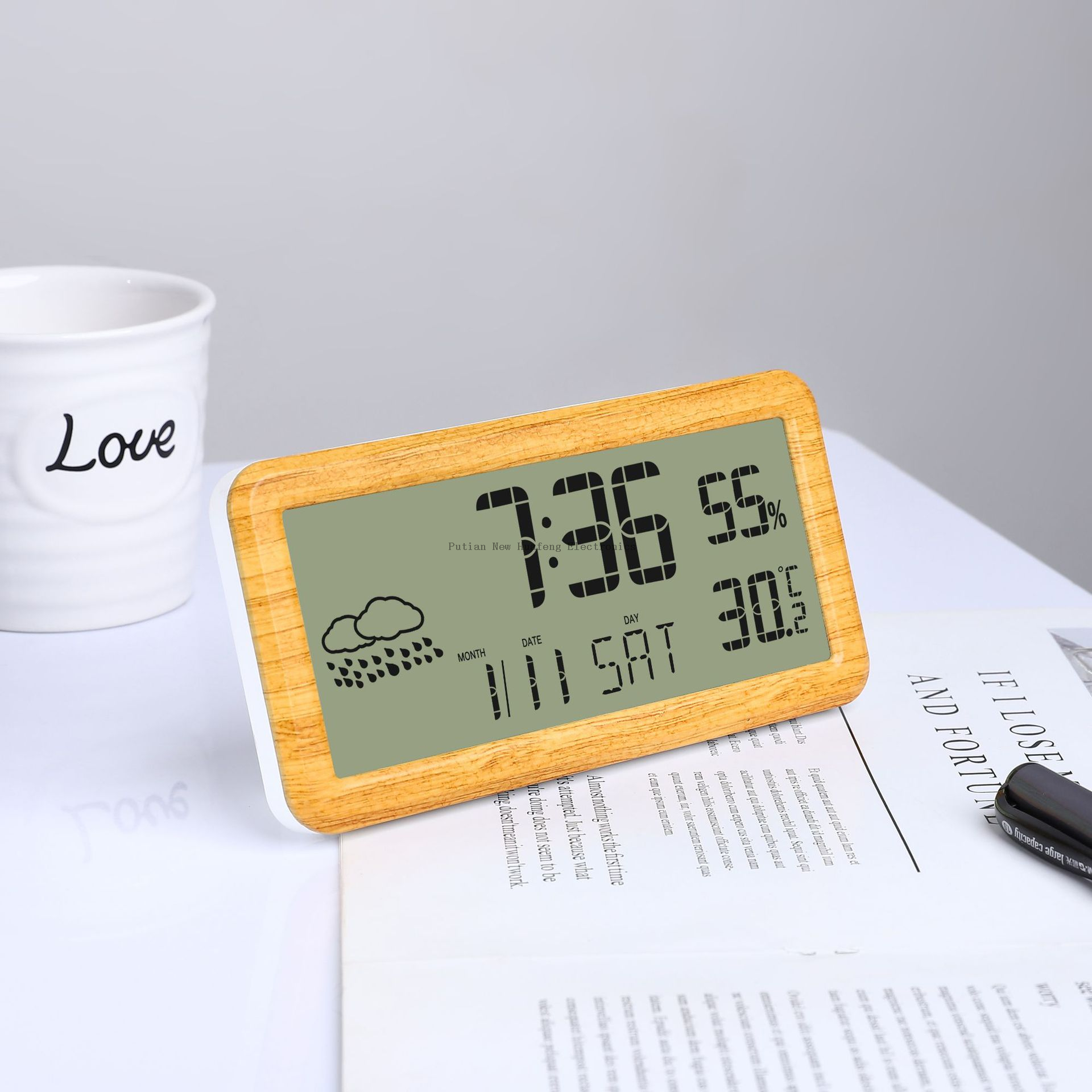 Smart Cute Digital Alarm Clock Snooze Wake Up Desk Clock Night Stand Clock Digital Bedside Tables Wood Alarm Clock